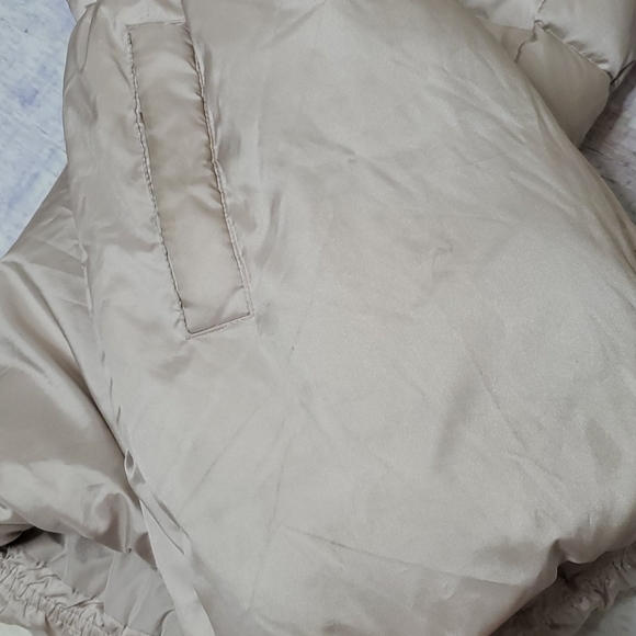 Kid’s Gap Hooded Puffer Coat - Picture 11 of 11